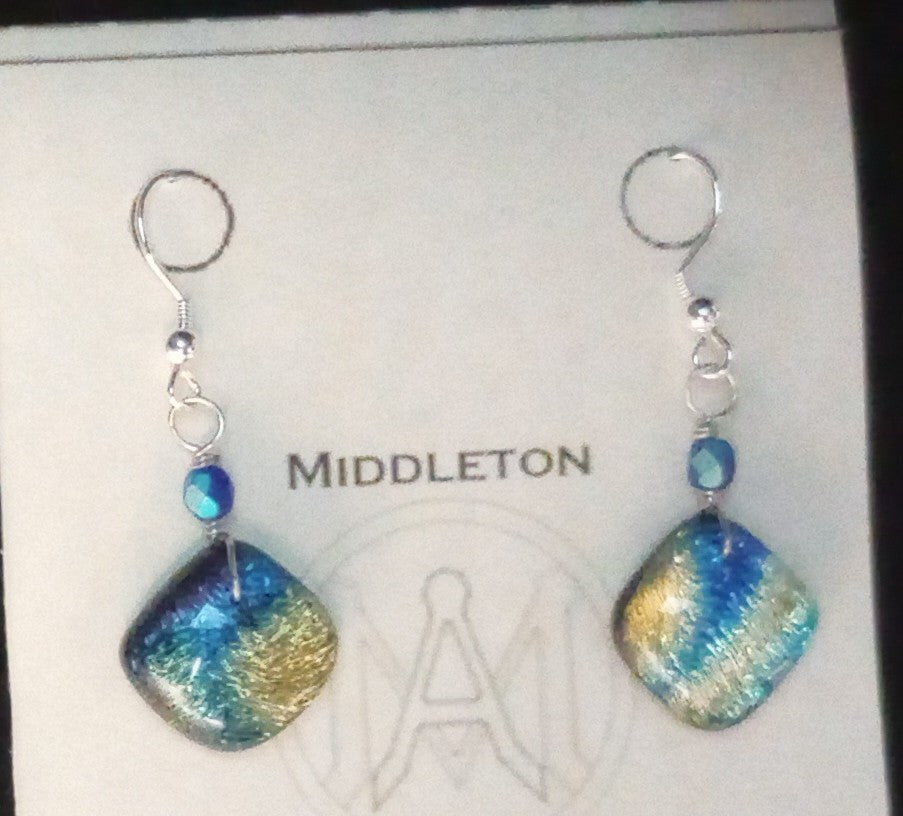 Rainbow Pattern Diamond-shaped Earrings