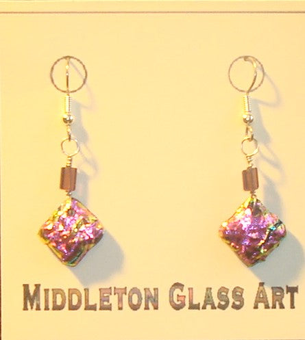 Pink Ripple Diamond-shaped Earrings